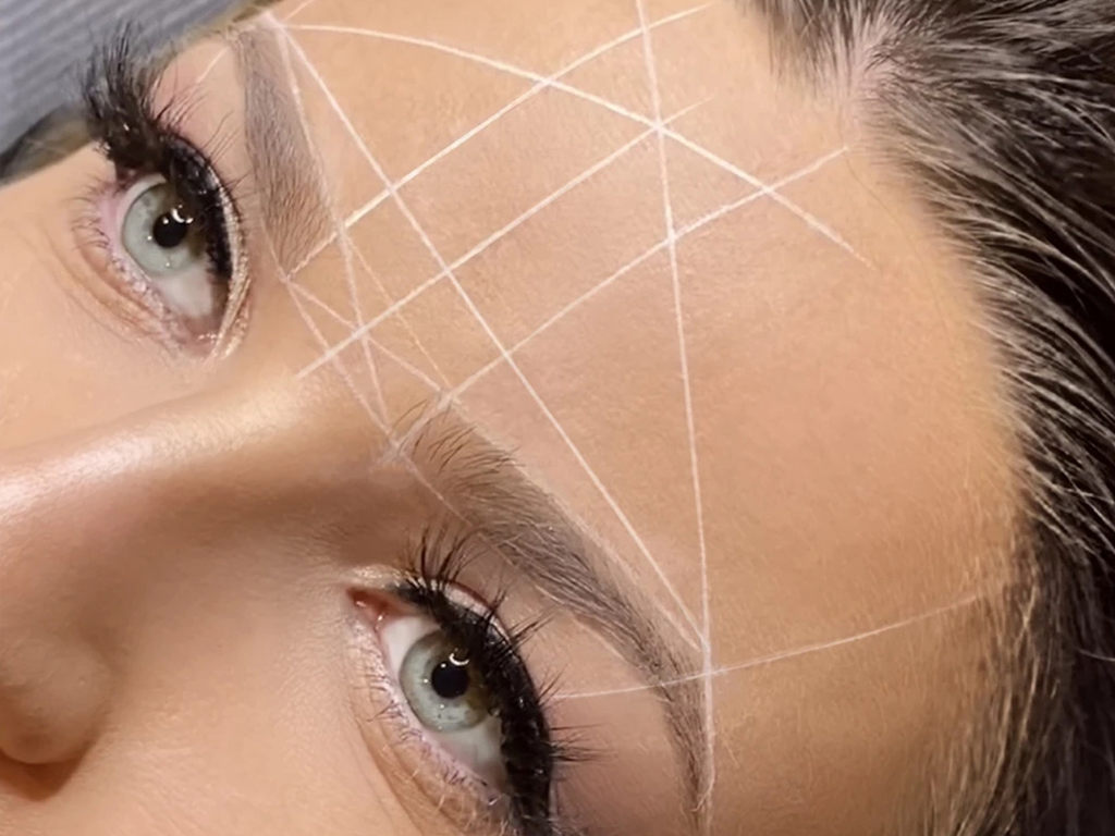 Eyebrow mapping done in Toronto for microblading, microshading and combo brows by Iconbrows